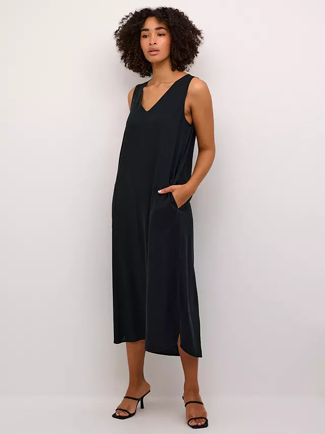 milia-sleeveless-dress