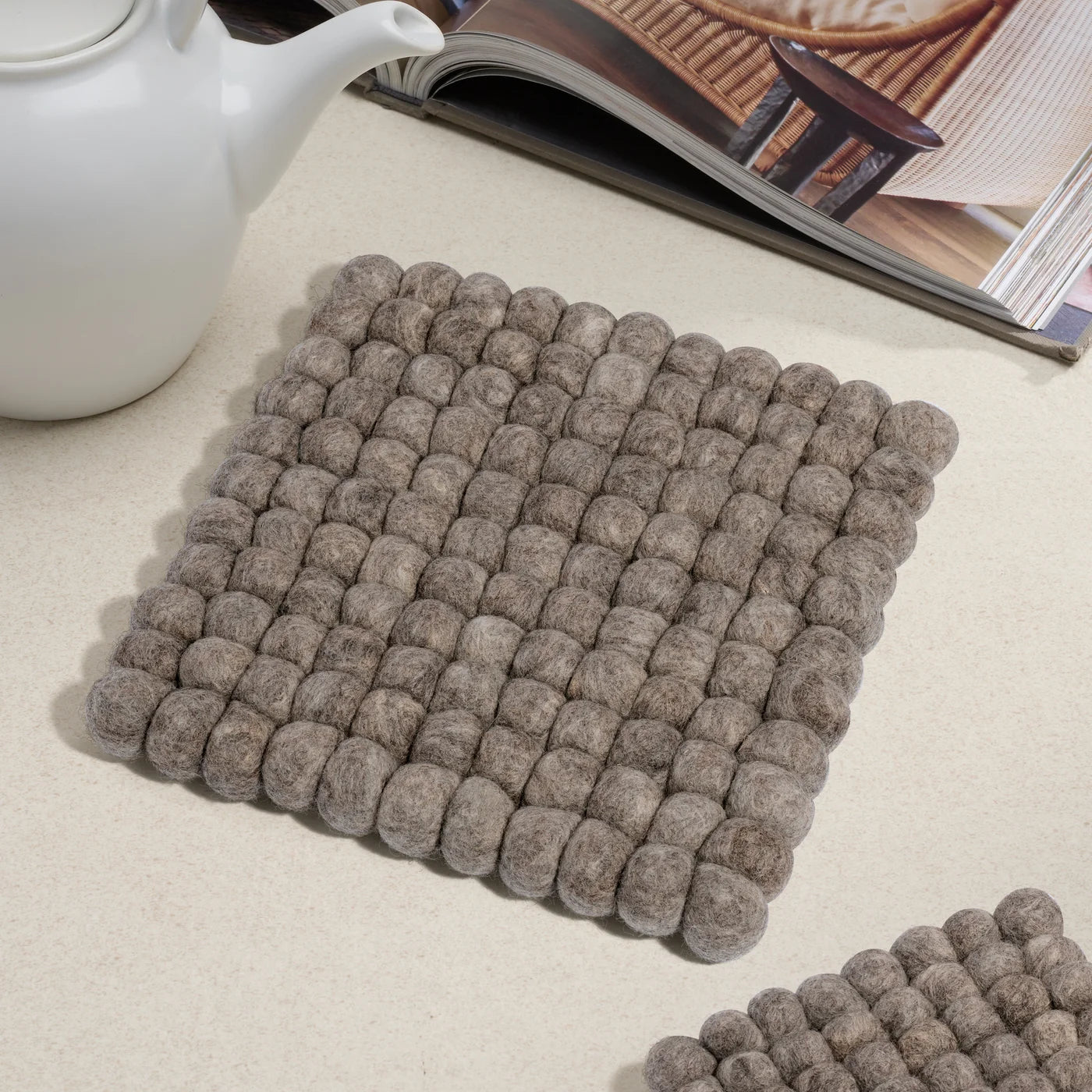 felt-ball-wool-trivet