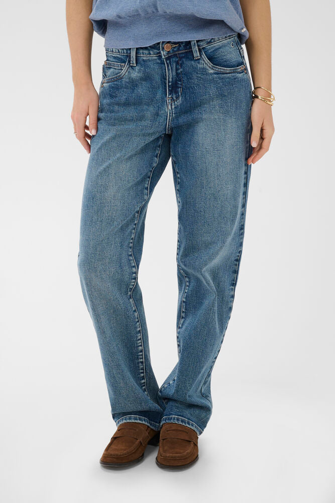 Olivia Straight Leg Jean