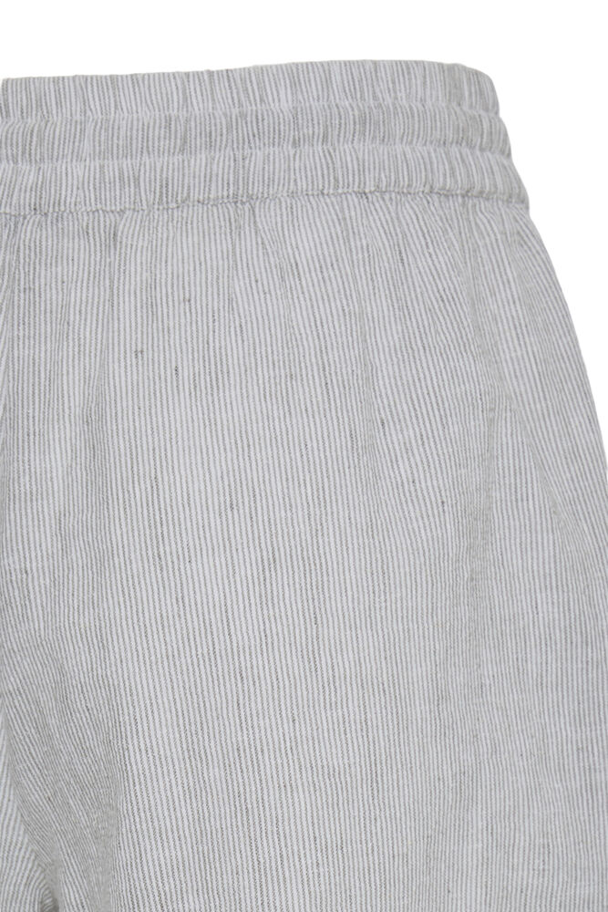 Izola Short