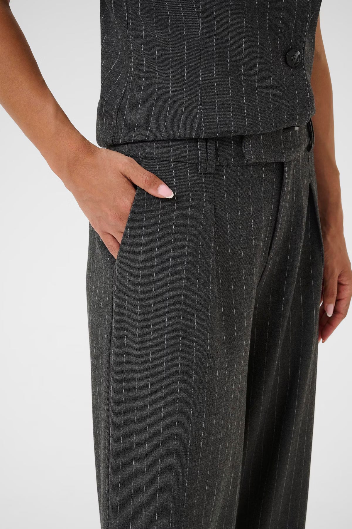 Tingle Pinstripe Pant