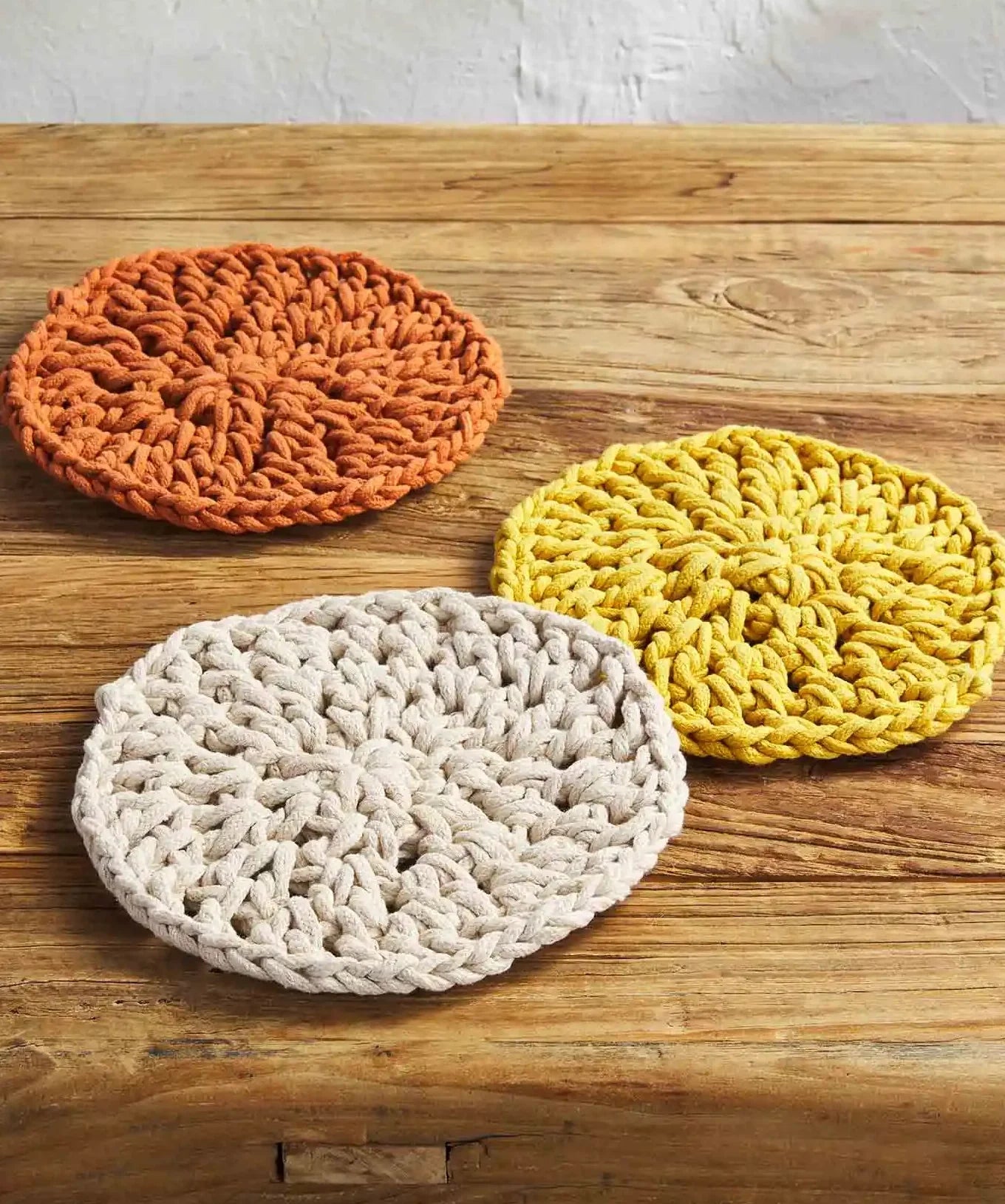 Mustard Knotted Trivet