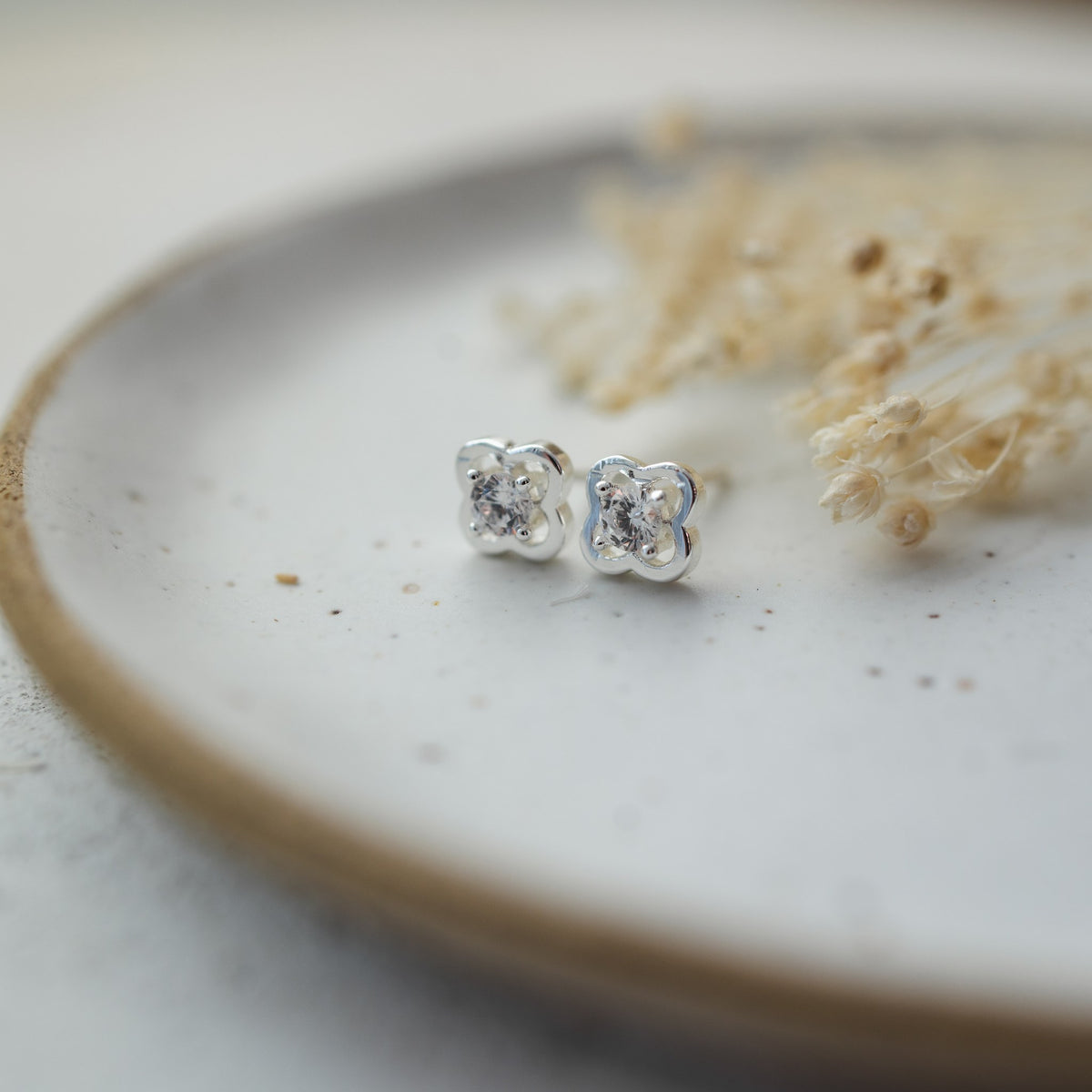 Elodie Studs