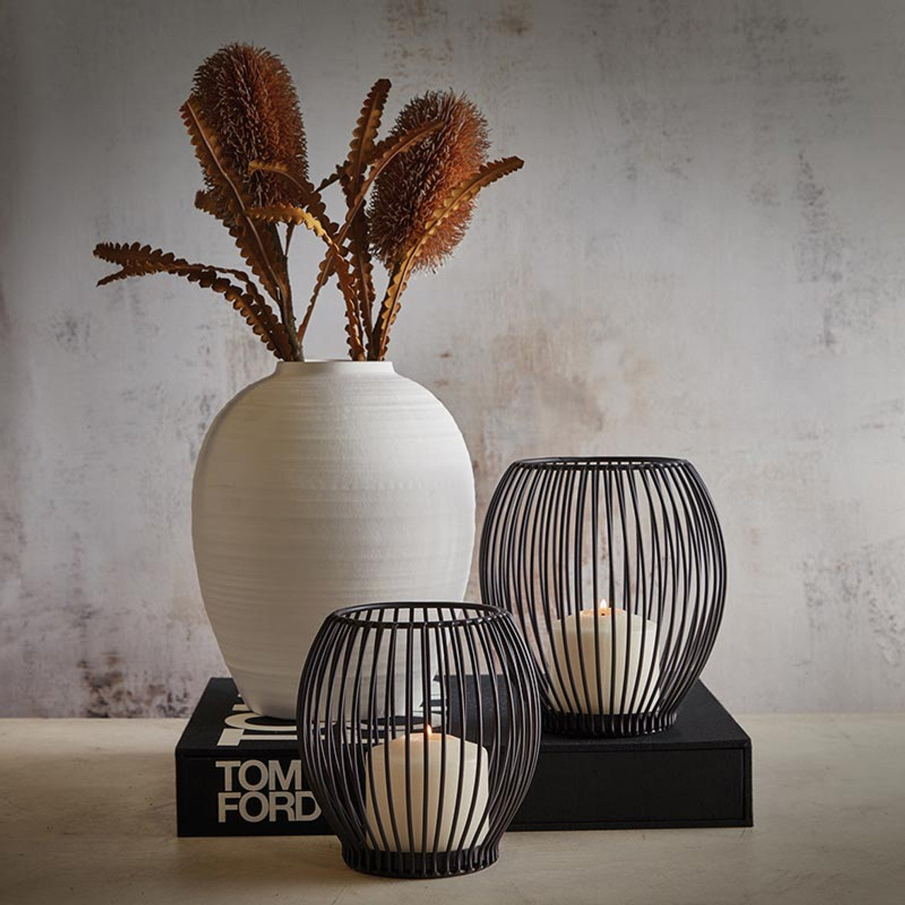 Luminous Black Candleholder