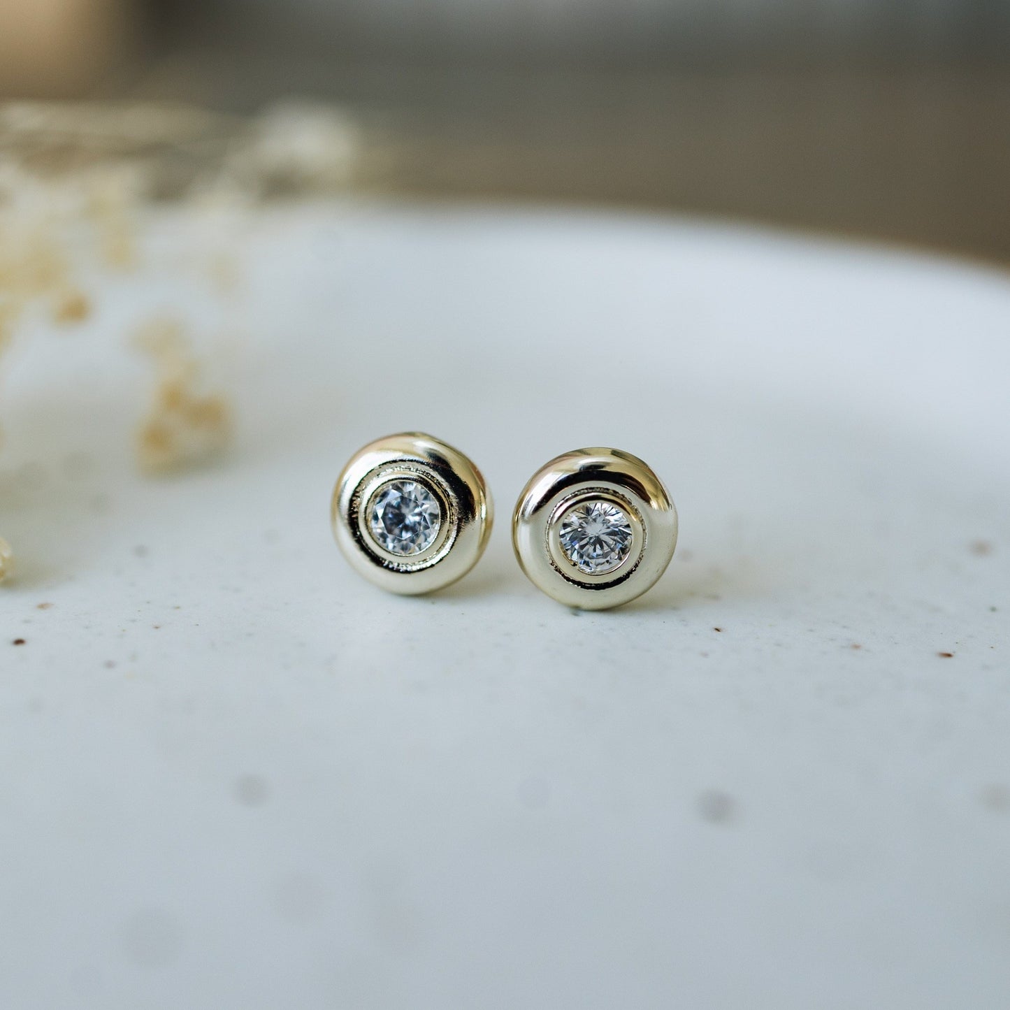 Glimmer Disc Studs