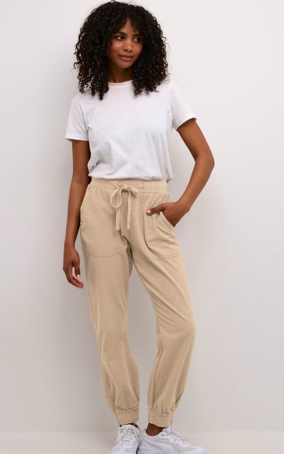 Naya Jogger