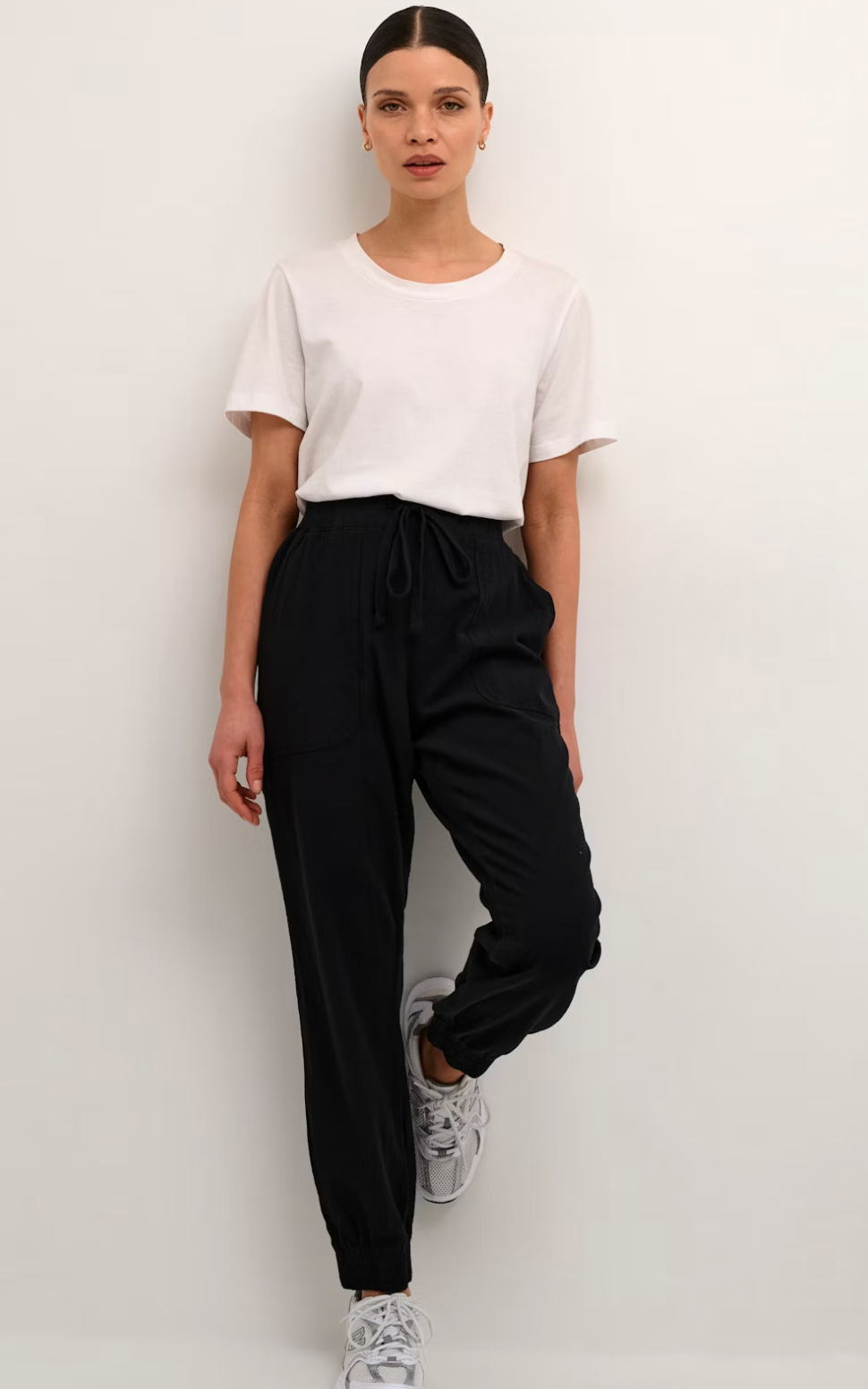 Naya Jogger