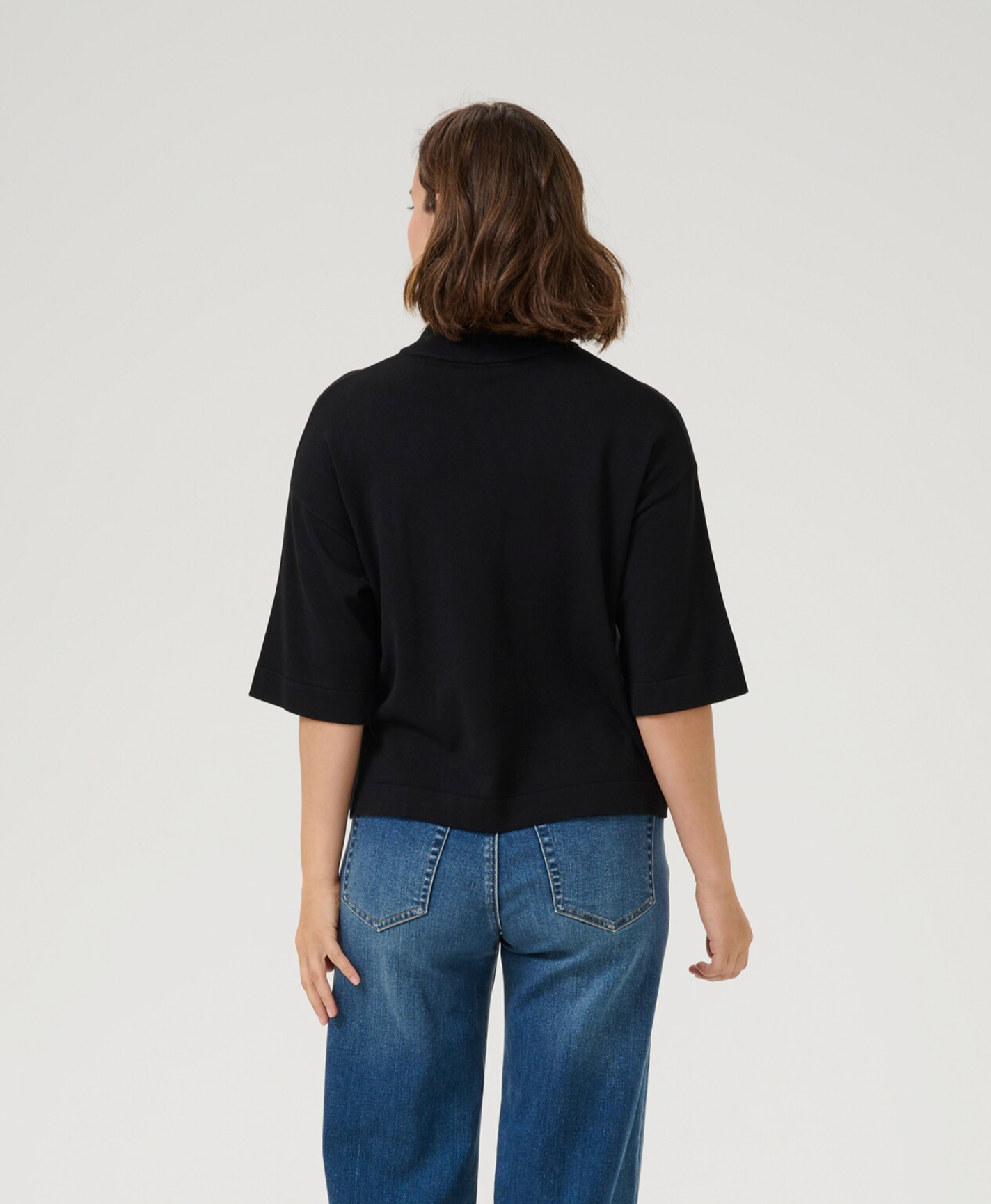 Lizza Mockneck