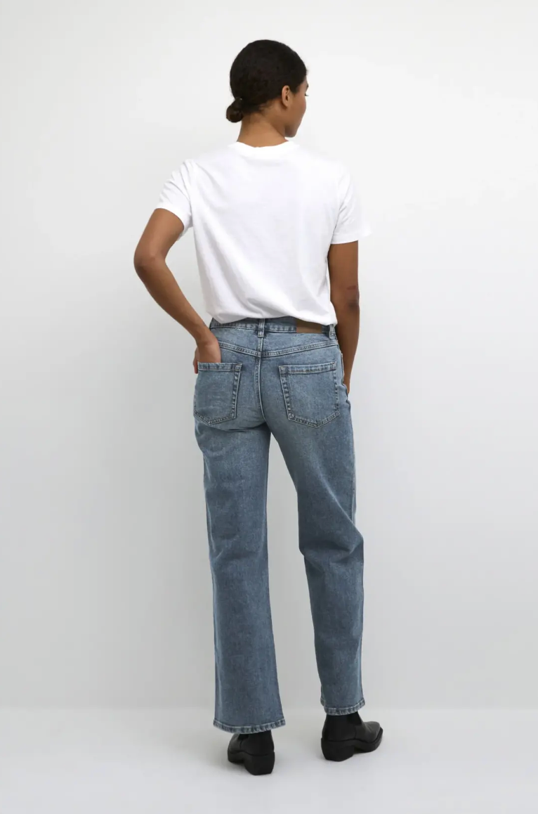 Dana Straight Jeans