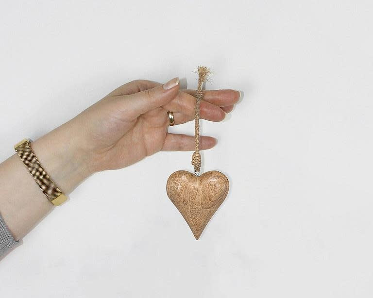 wood-heart-ornament