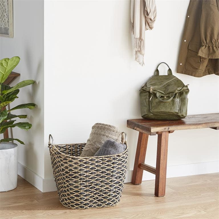 seagrass-basket-black-natural-woven-21x18
