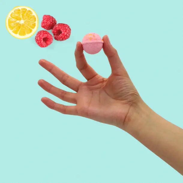 raspberry-lemonade-cocktail-bomb