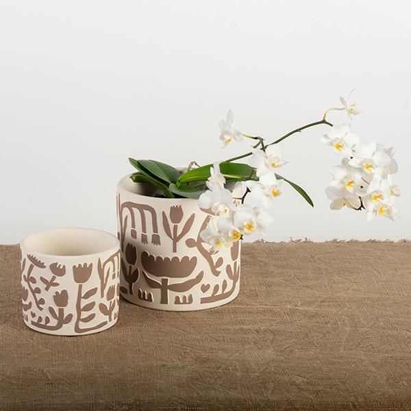 Beige Pot w/Flowers