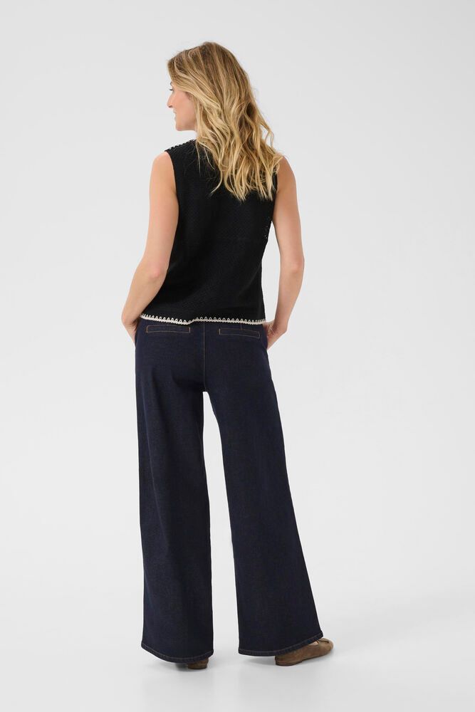 Frust Knitted Vest