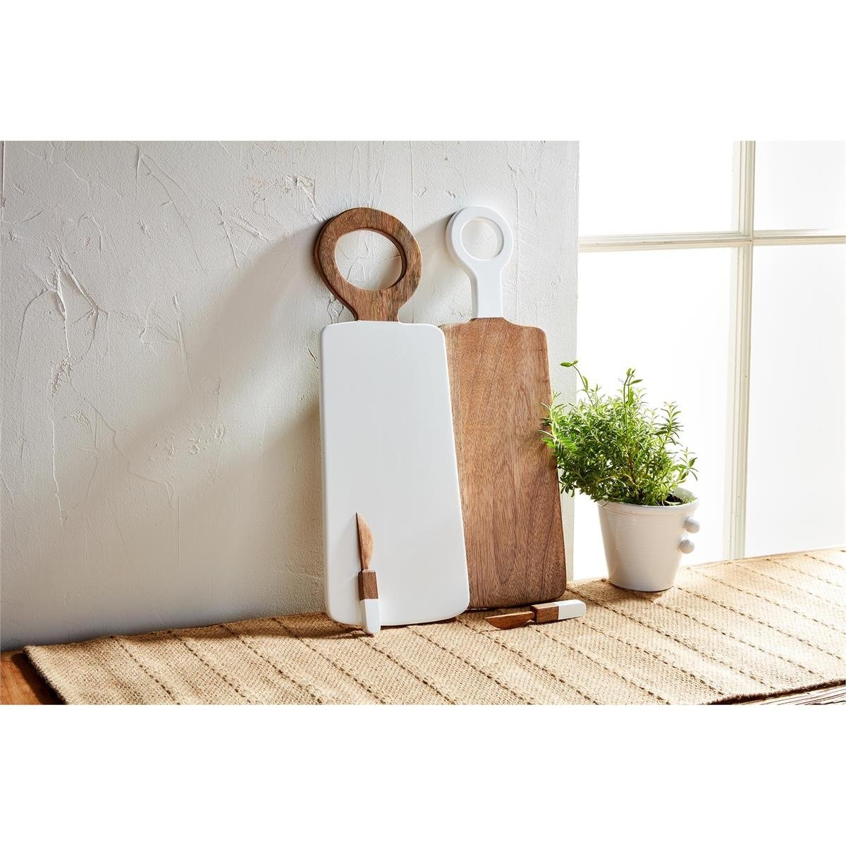 White Lacquer Board w/Wood Handle