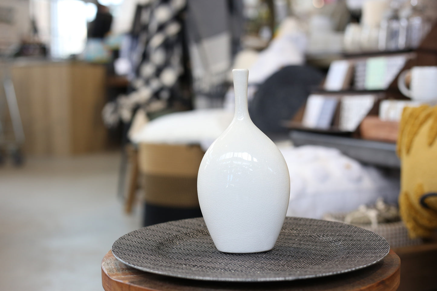 lilo-white-crackle-vase