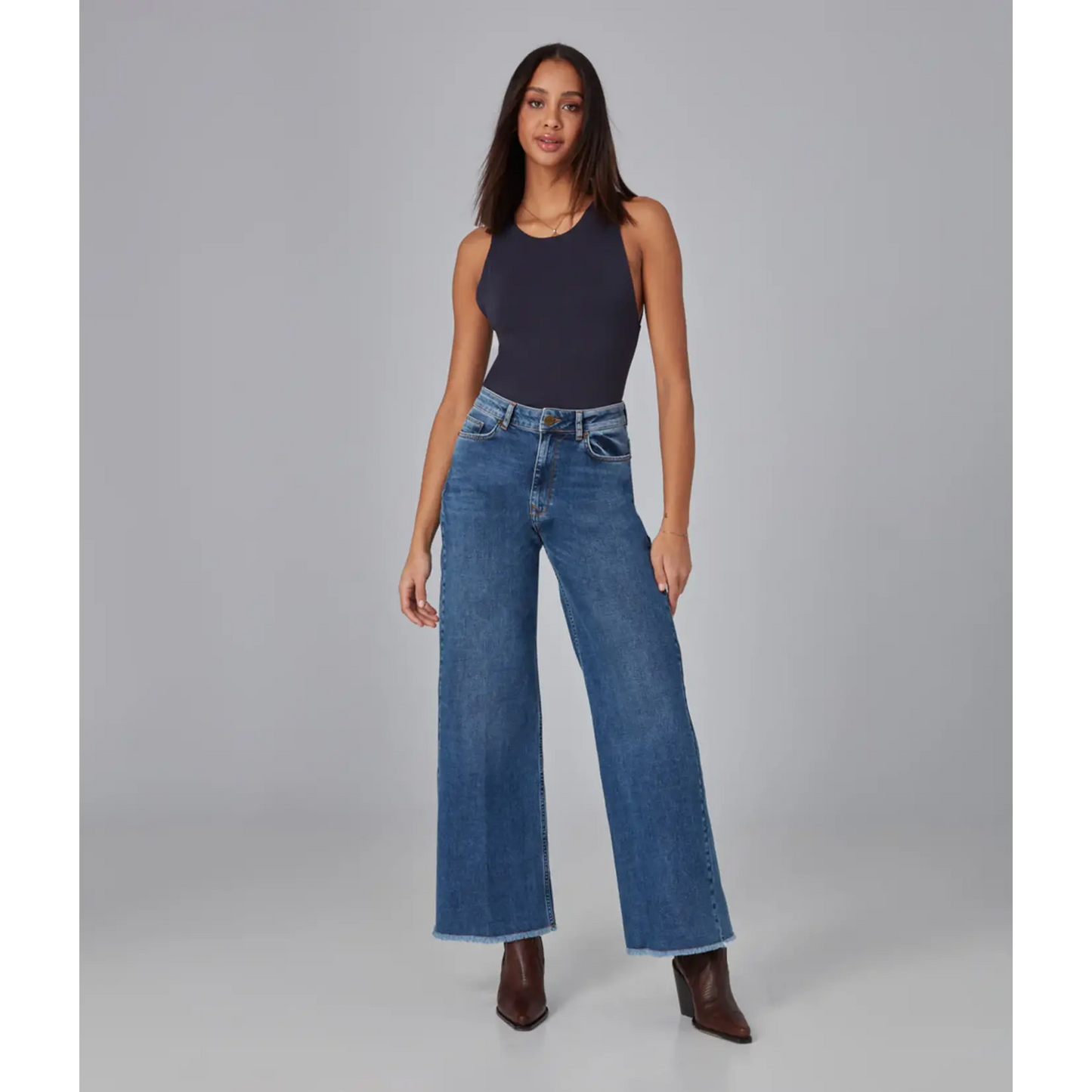 Milan High Rise Wide Leg Jean