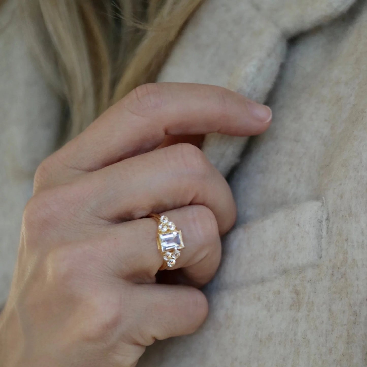 lillya-ring-white-topaz-size-7