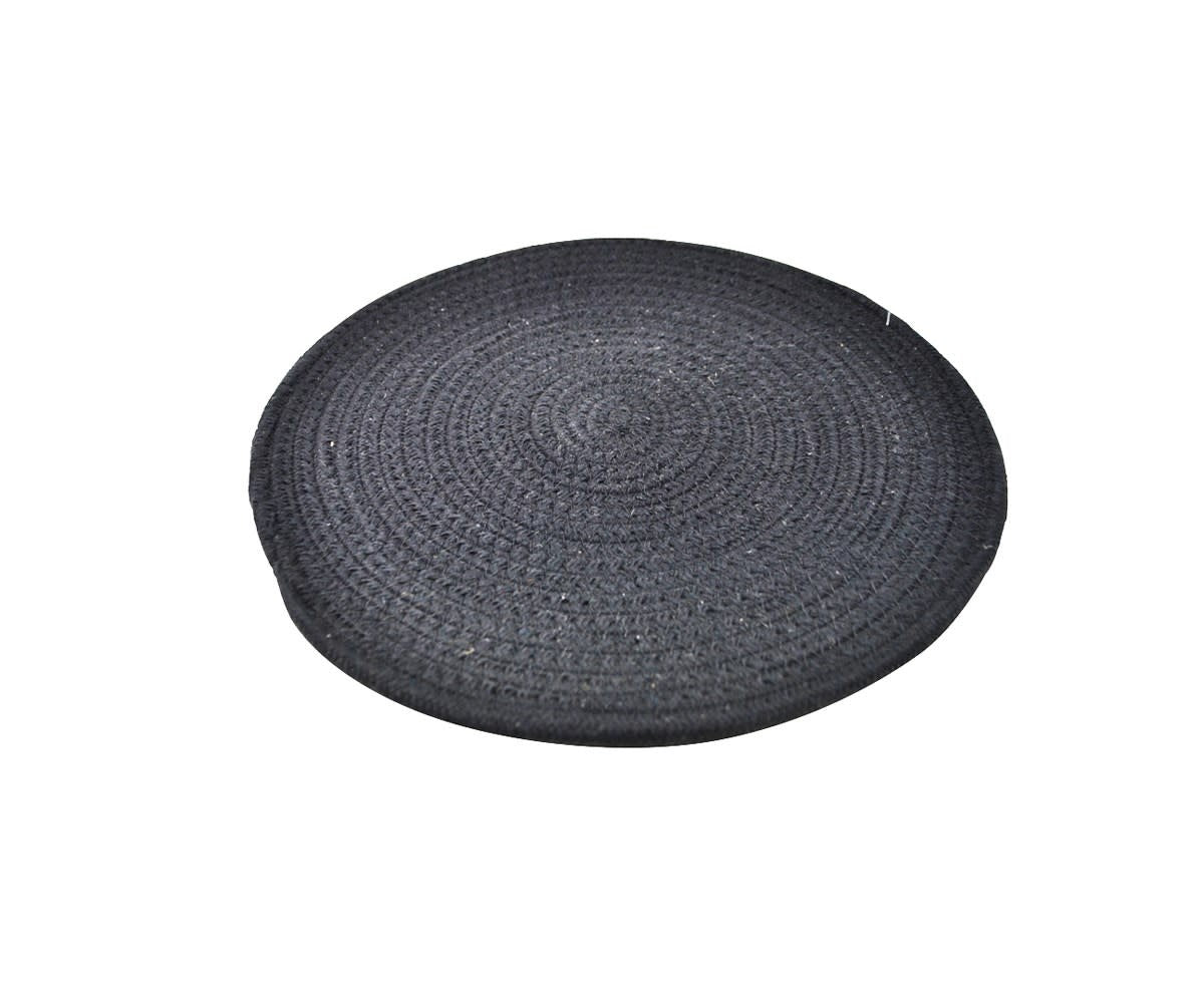 black-round-placemat