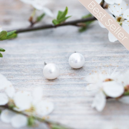 pearl-studs