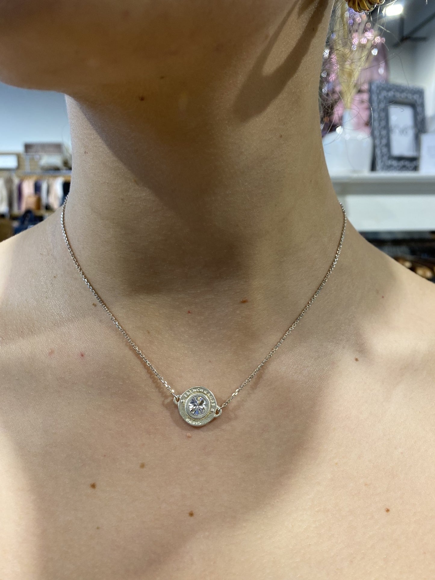 petit-silver-chain-w-swarovski-annecy-pendant