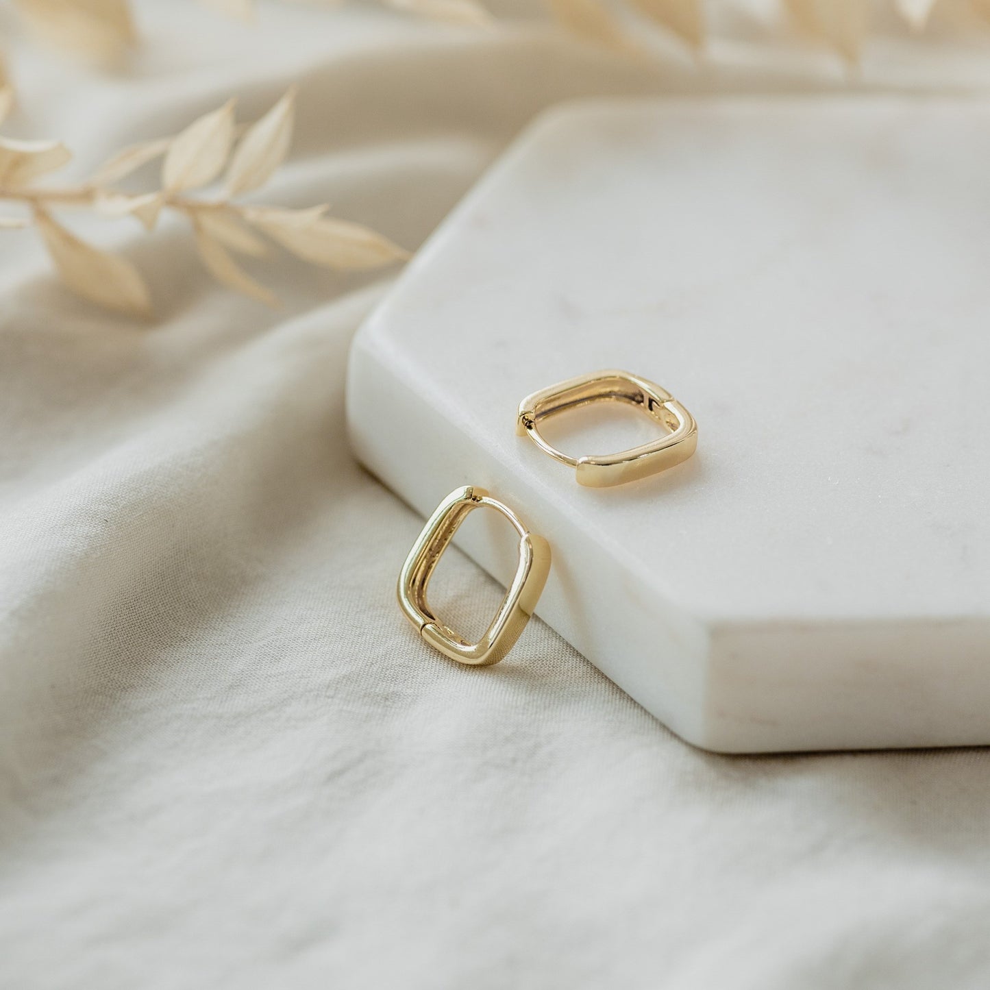 petite-square-hoops