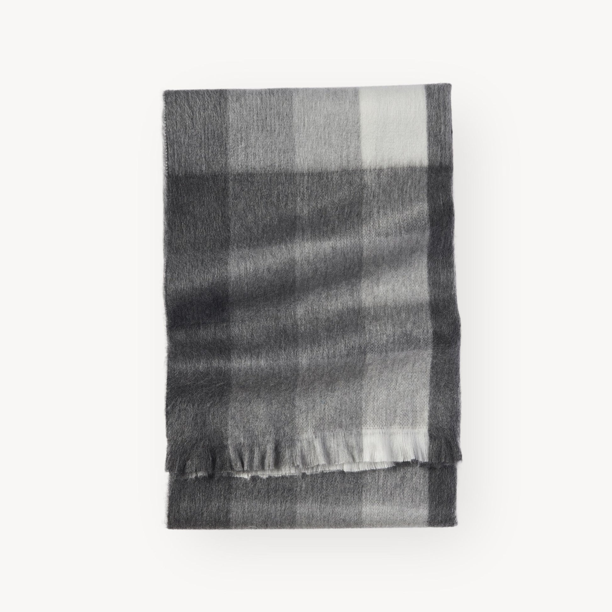 fringed-alpaca-throw