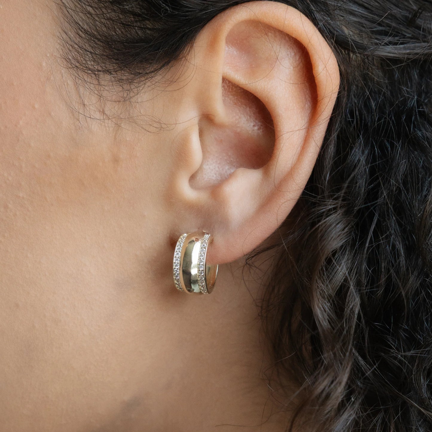 Raisa Hoops