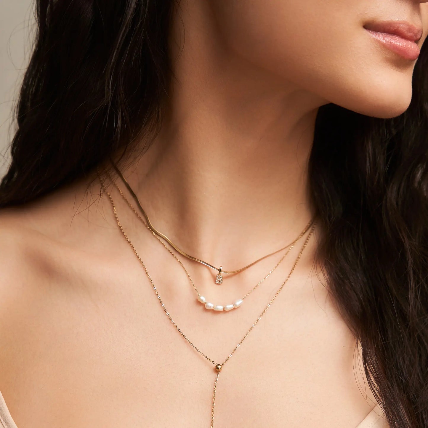 mada-pearl-necklace
