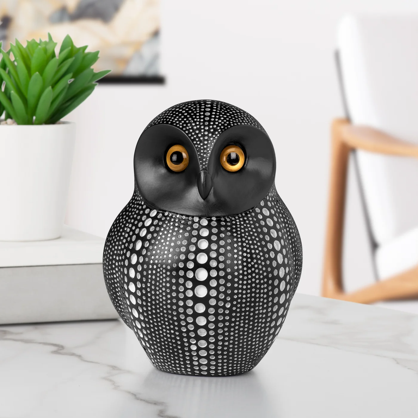 black-dotted-owl