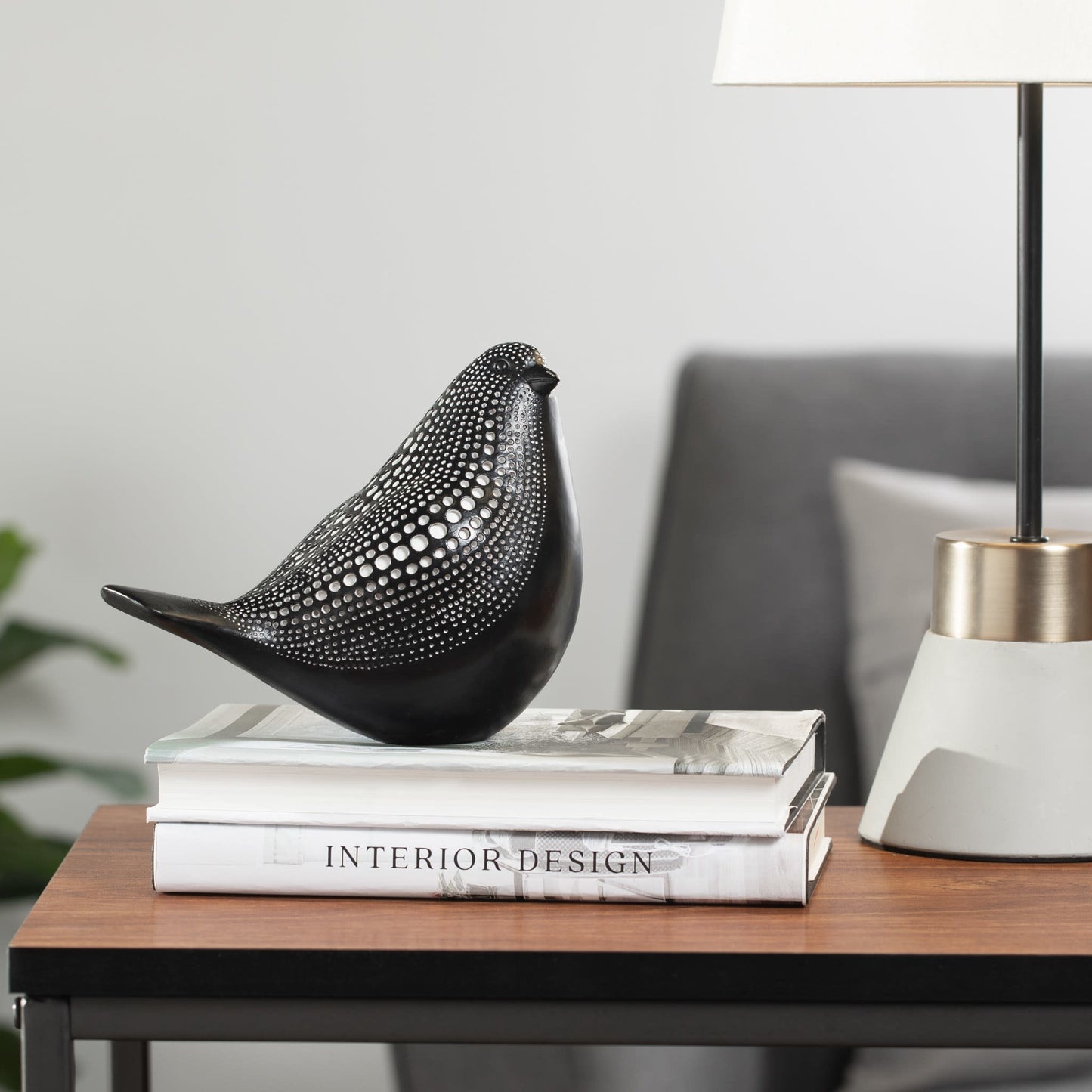 dotted-sitting-bird-black