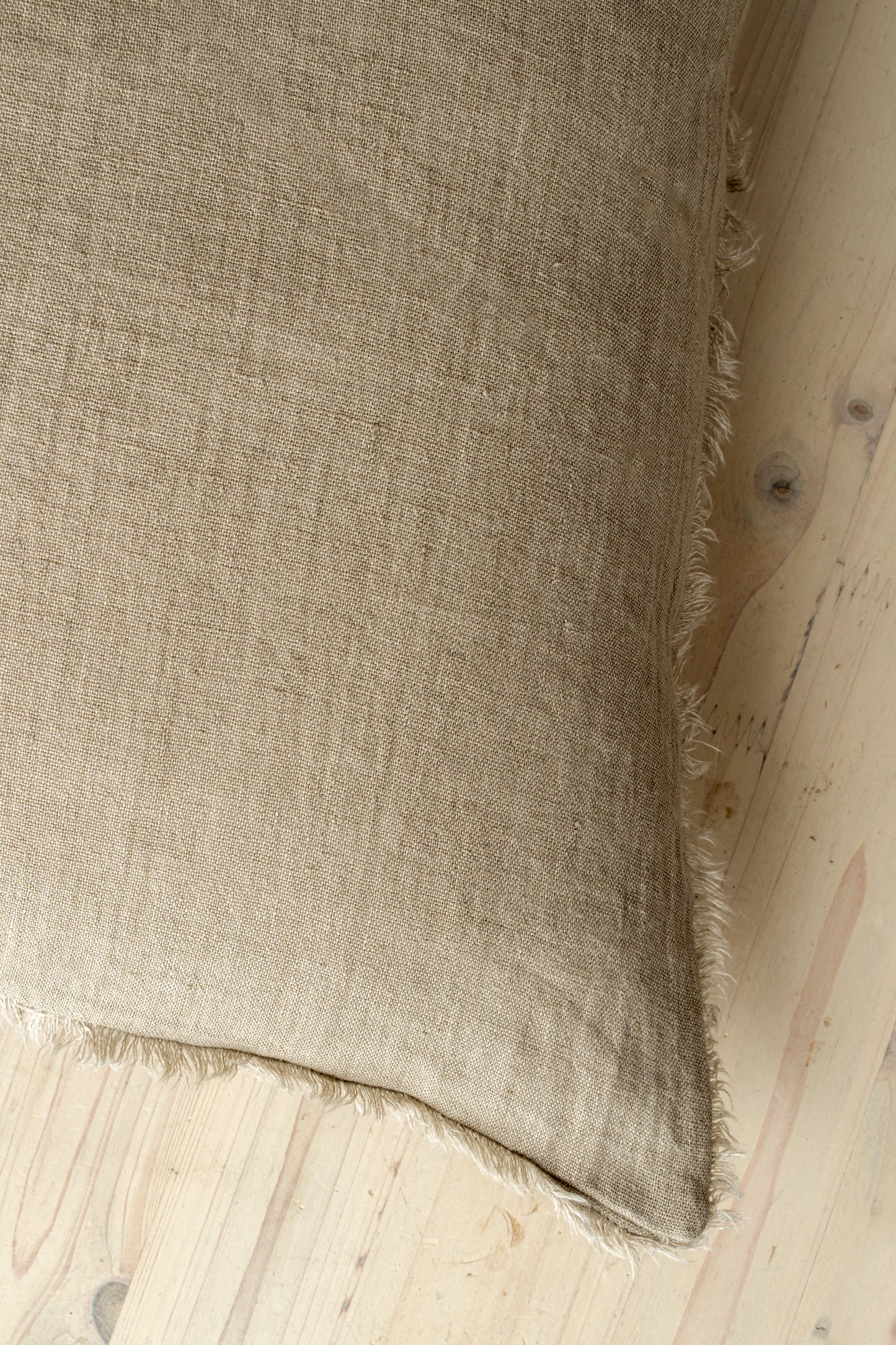 Lina Linen Pillow