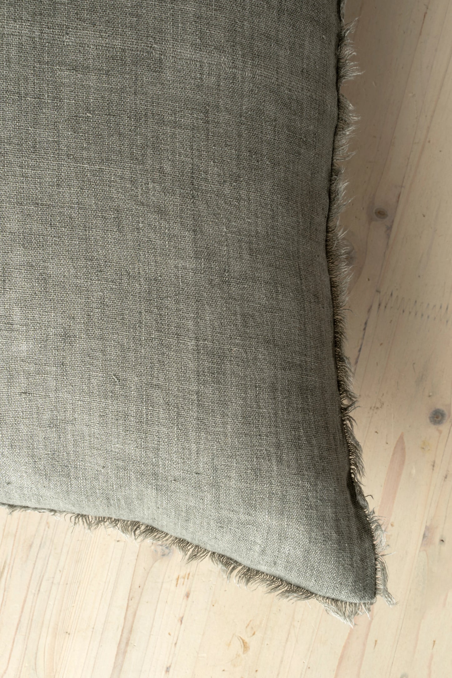 Lina Linen Pillow