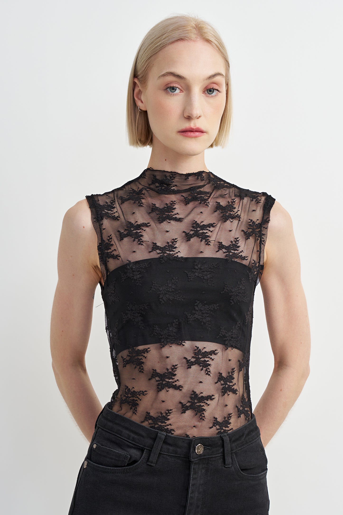 Lace Sleeveless Top