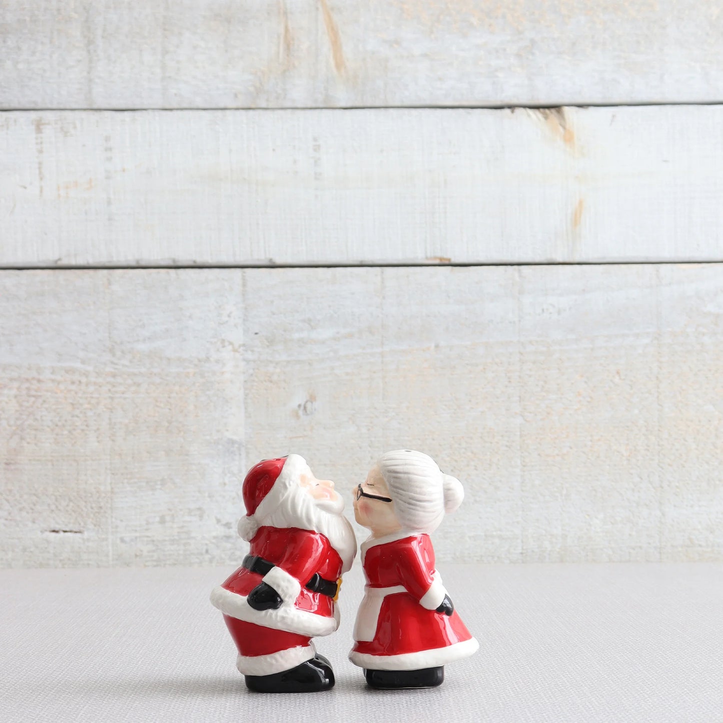Mr & Mrs Claus Salt & Pepper Shaker Set