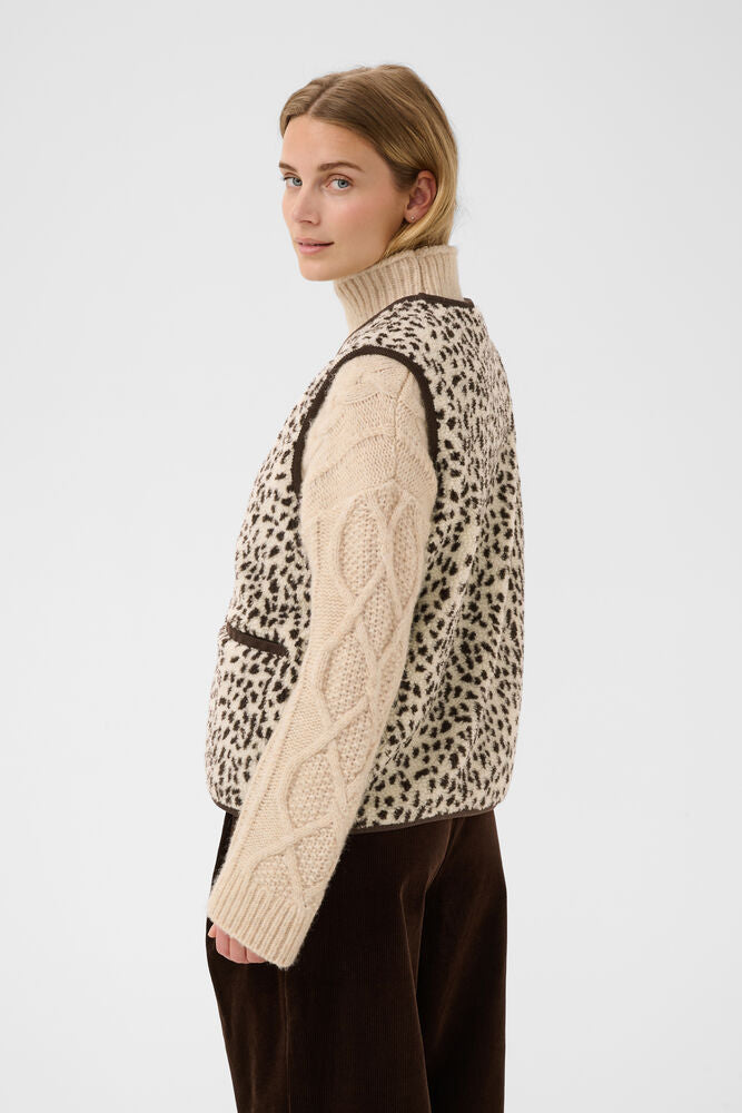 Camelie Vest