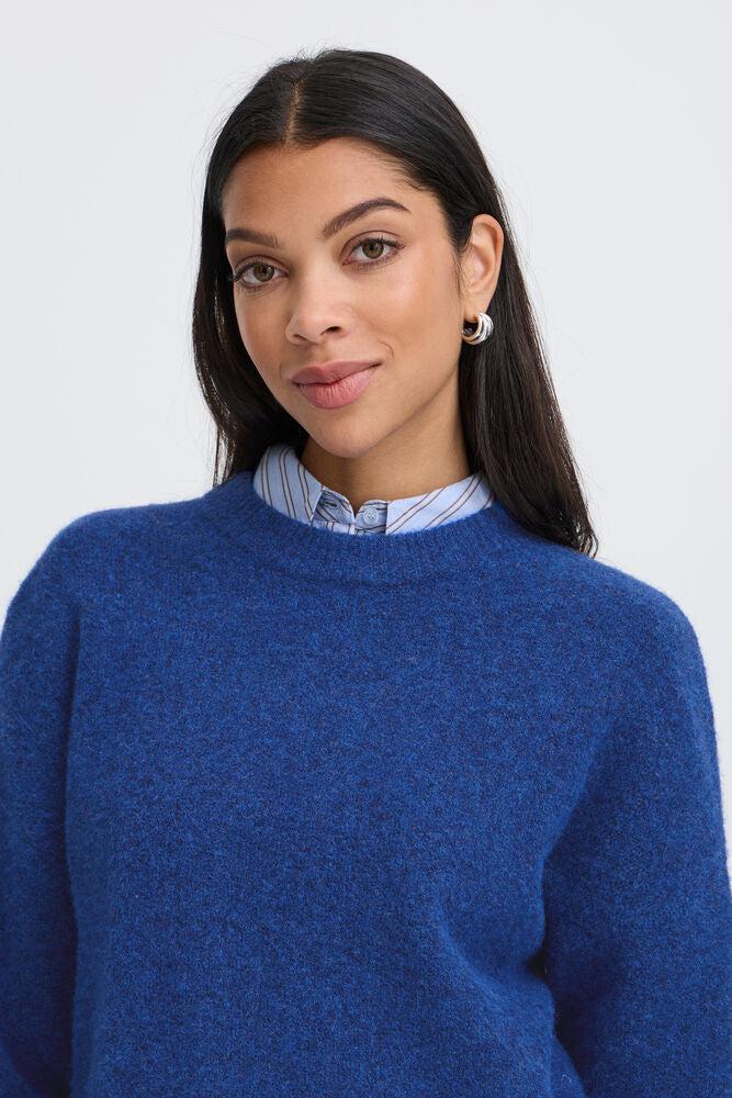 Omea Crew Sweater