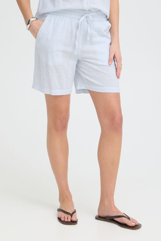Izola Short