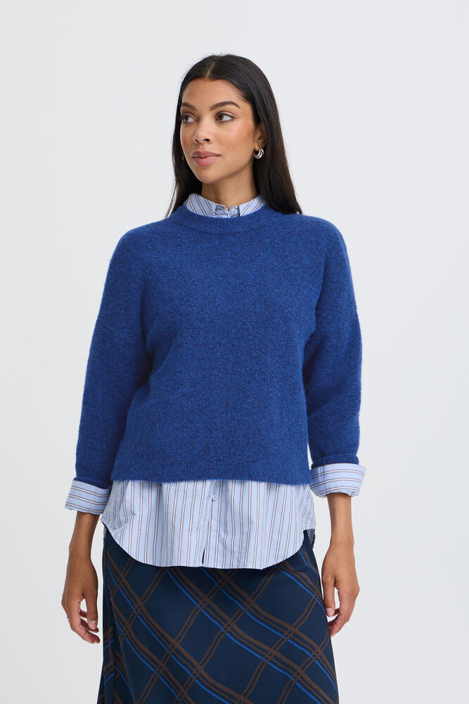 Omea Crew Sweater