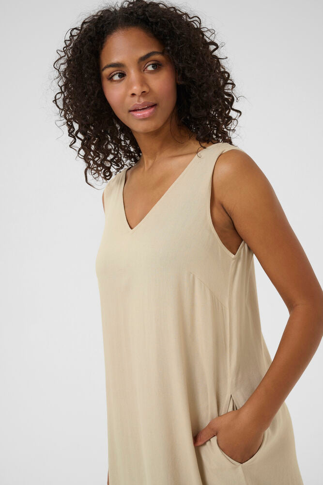 Milia Sleeveless Dress