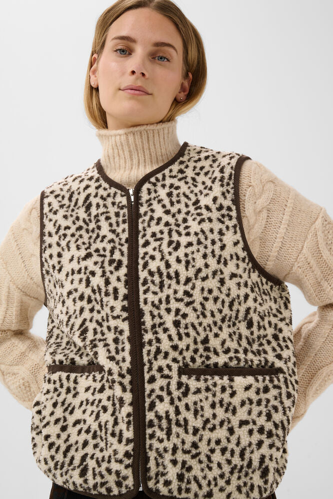 Camelie Vest