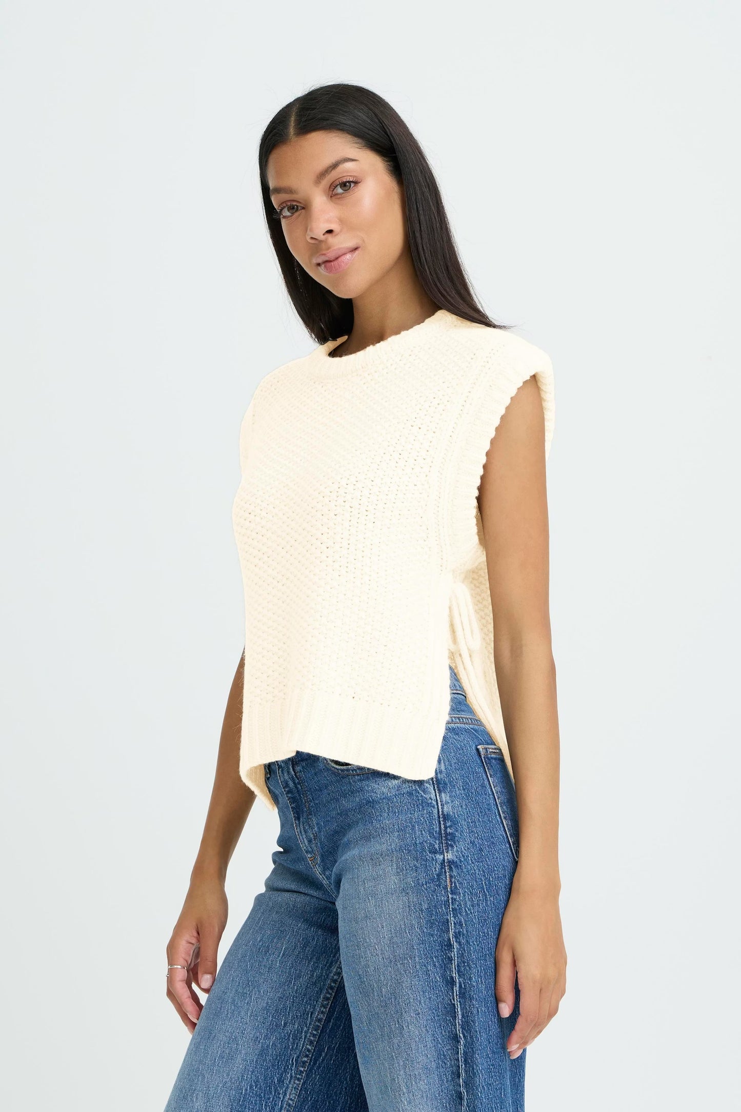 Nitta Vest