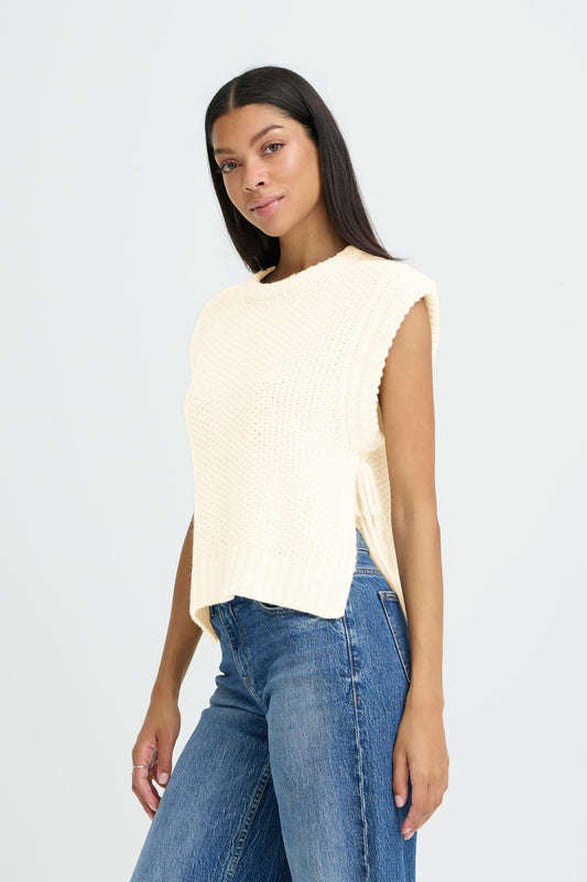 Nitta Vest