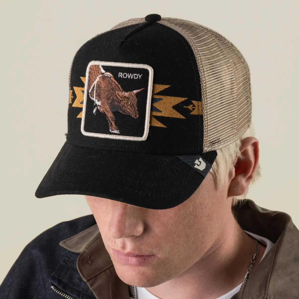 Canyon Rowdy Trucker