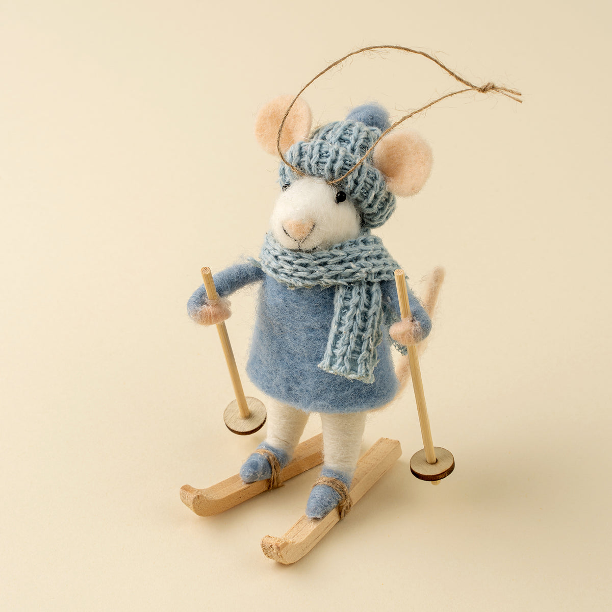 Skiing Piper Mouse