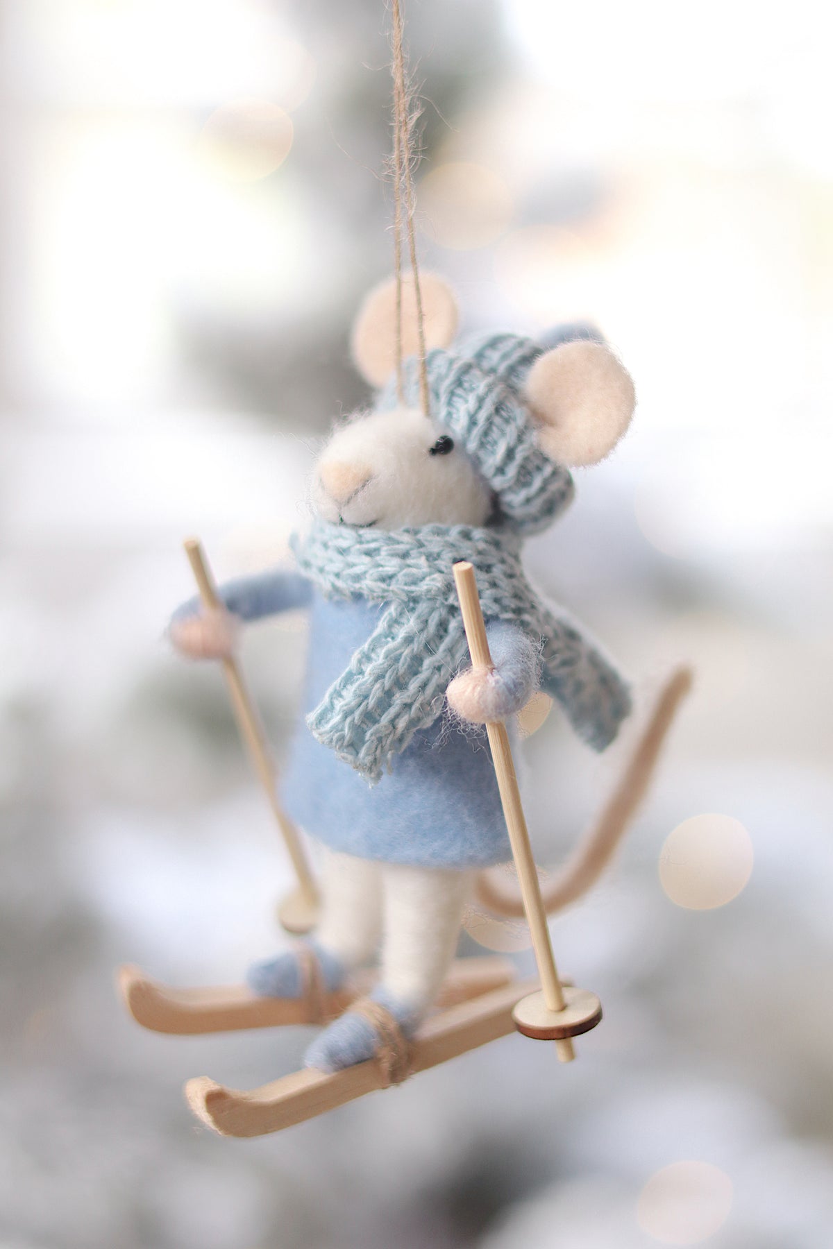 Skiing Piper Mouse