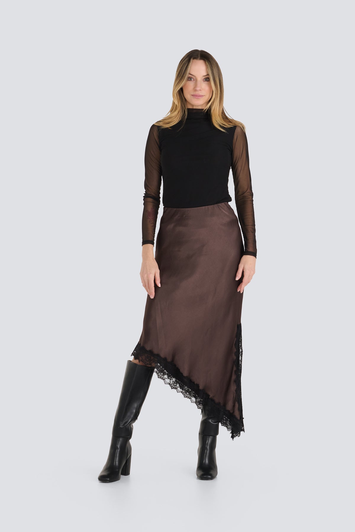 Diagonal Skirt with Lace
