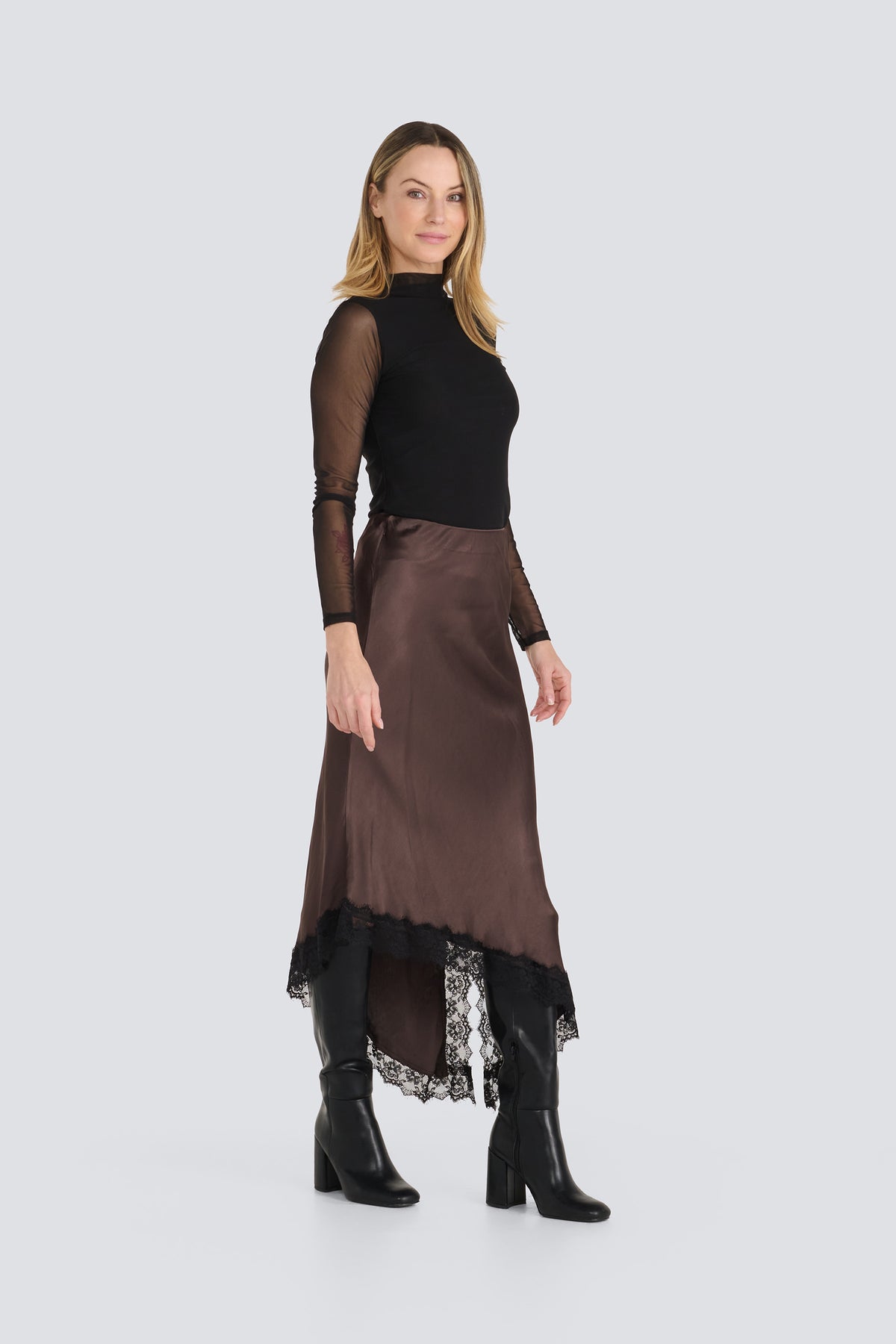 Diagonal Skirt with Lace