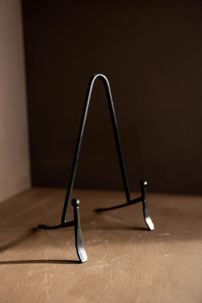 Tabletop Easel
