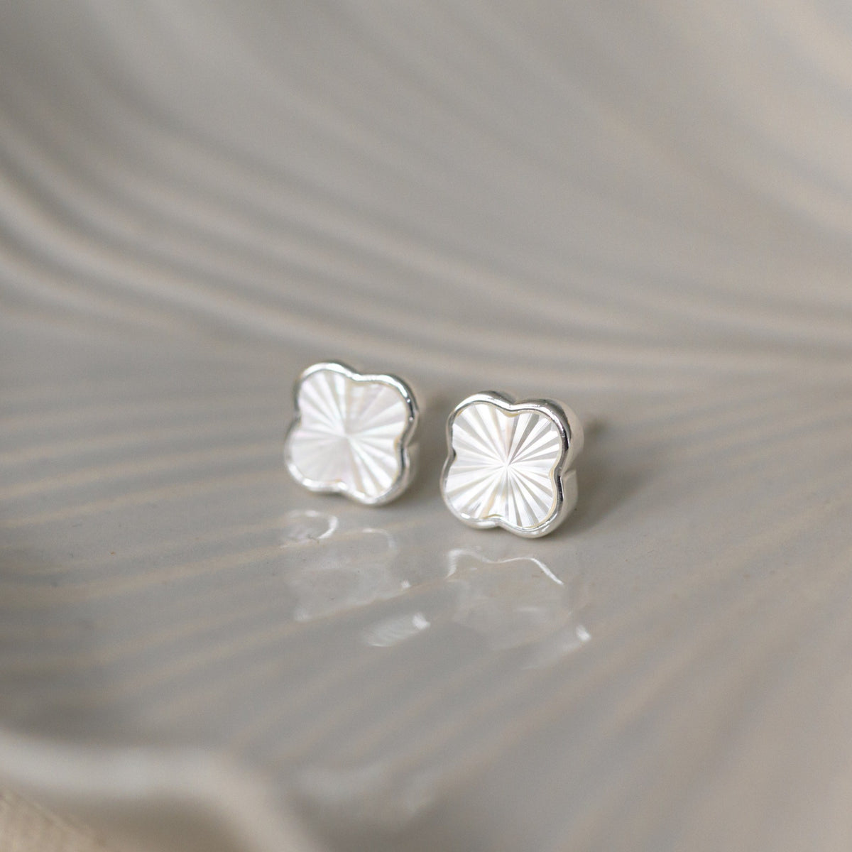 Anika Studs